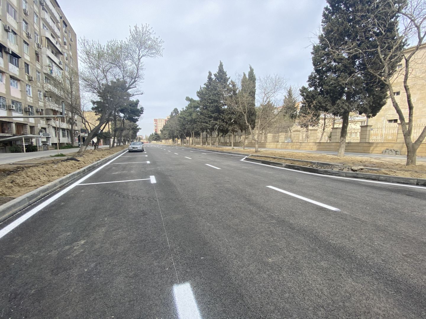 В Баку в современном дизайне перестраивается еще одна улица (ФОТО)