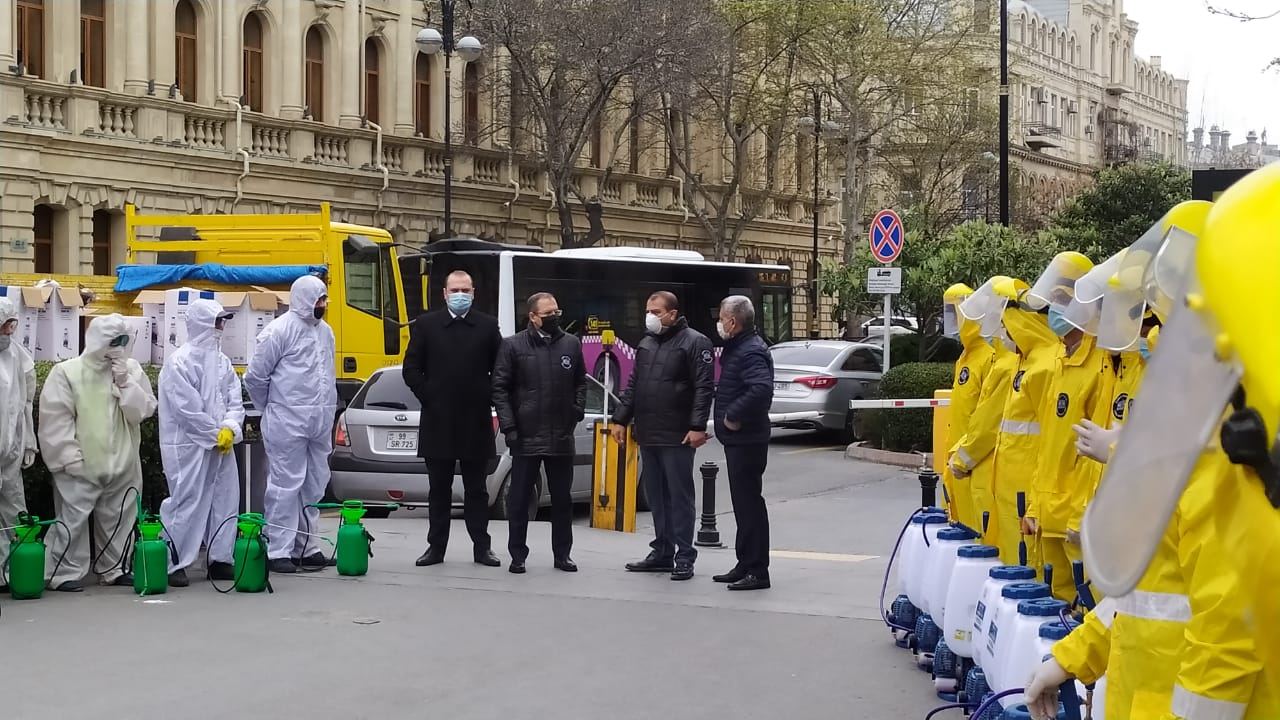 В Сабаильском районе Баку продолжаются работы по дезинфекции (ФОТО)