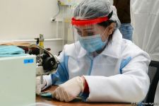В Азербайджане приступили к производству медицинских масок (ФОТО/ВИДЕО) (версия 2)