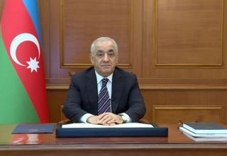 Azerbaijani PM talks on measures to curb price increase