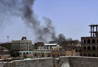 В Йемене мятежники-хуситы обстреляли города Мариб и Ходейда
