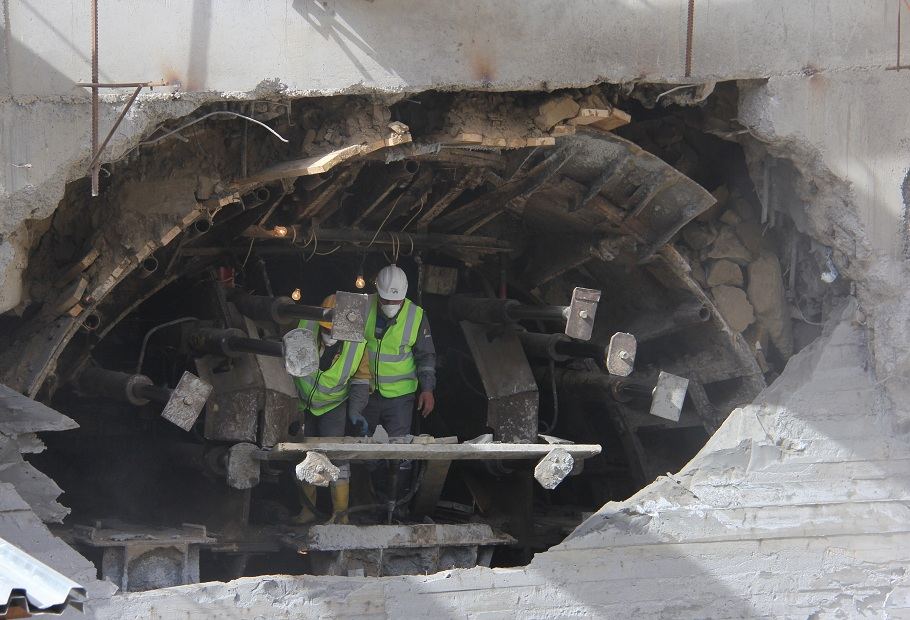 Metronun “Xocəsən” deposuna gedən tunellərin qazıntısı başa çatdı (FOTO)
