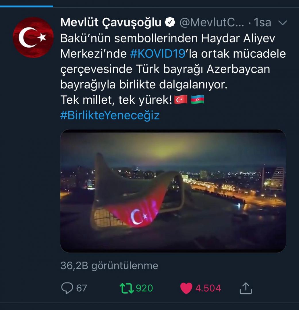 Mövlud Çavuşoğlu Bakıda Türkiyə bayrağının əks olunmasından yazdı (FOTO)
