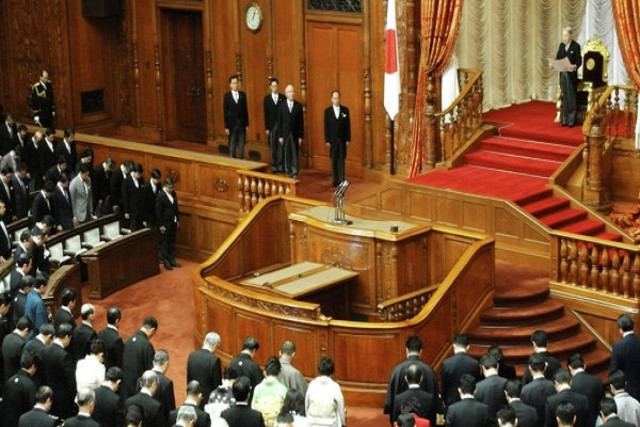 Парламент Японии утвердит нового премьер-министра 17 сентября