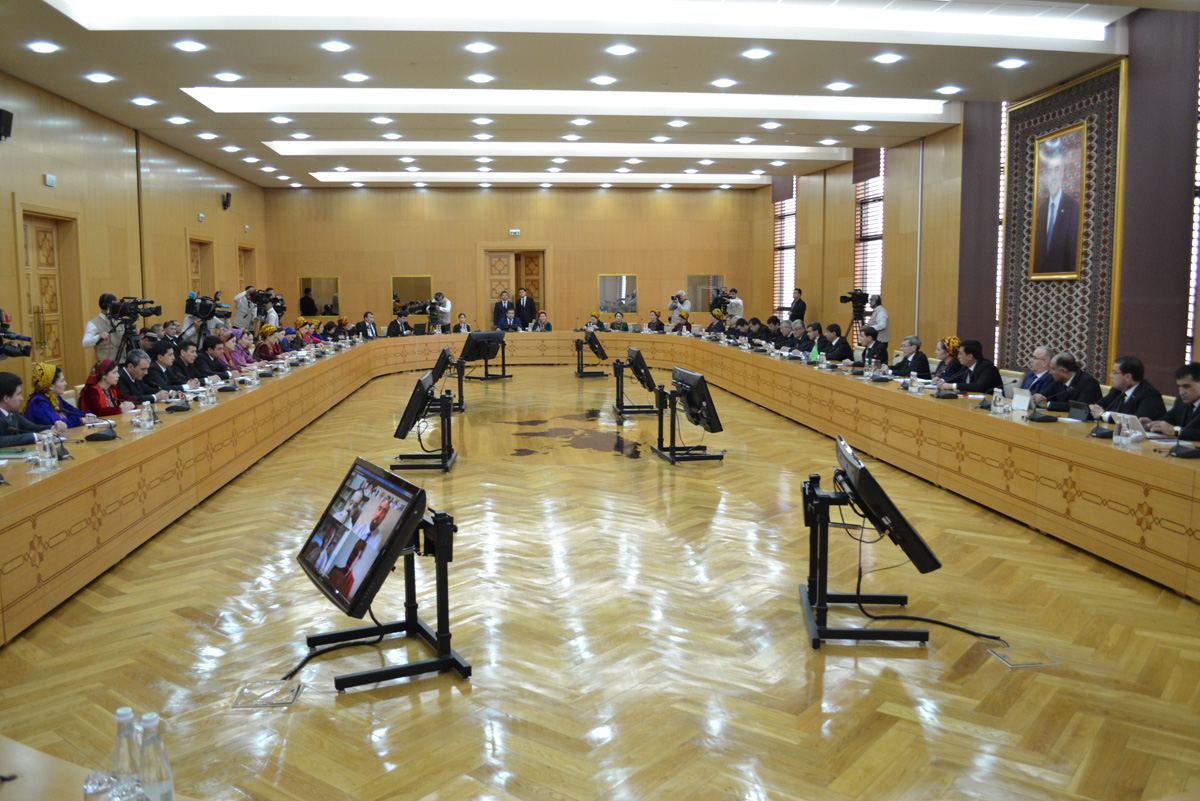 В МИД Туркменистана обсудили значимость политики постоянного нейтралитета страны (ФОТО)