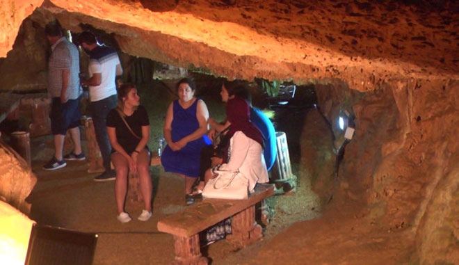 Hindistanda turistlər koronavirusa görə bir ay mağarada qaldı