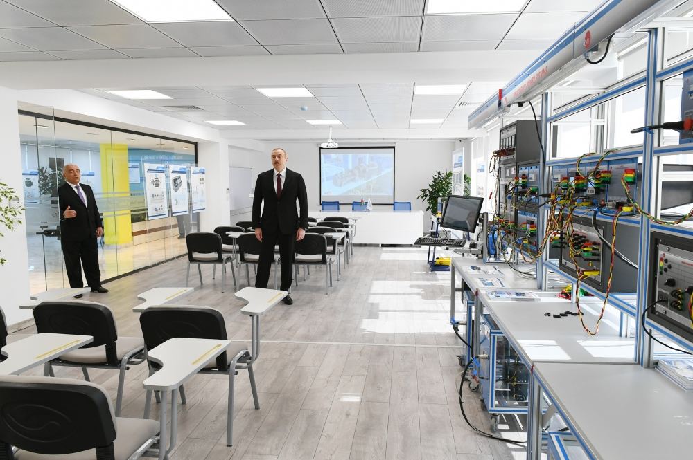 President Ilham Aliyev inaugurated newly-reconstructed main administrative, scientific, educational and laboratory complex of AzerEnergy OJSC (PHOTO)