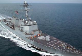 На борту эсминца ВМС США 18 человек заразились коронавирусом