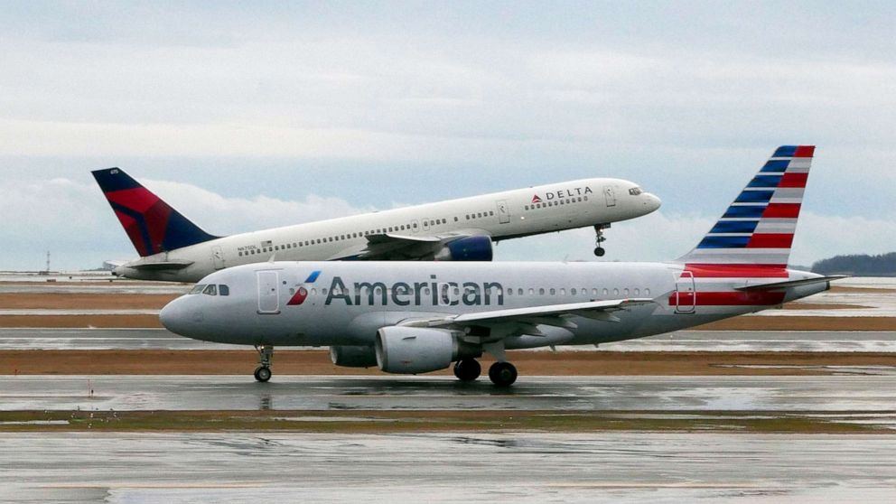 Авиакомпании США предупредили о возможном кризисе из-за размещения сетей 5G у аэропортов