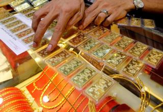 Azerbaijan resumes jewelry imports from Australia