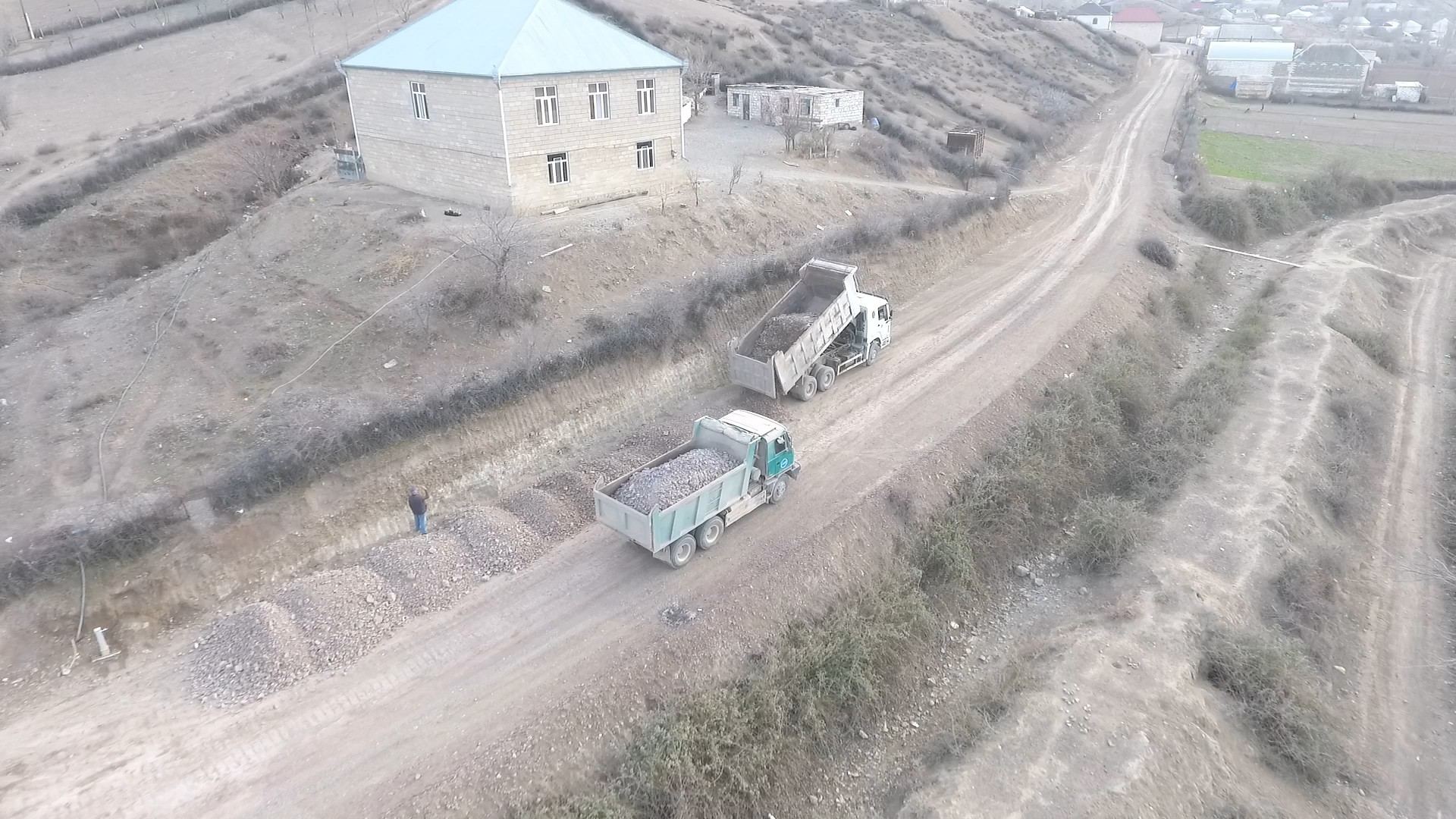 Şəmkirin Zəyəm Cırdaxan-Tatarlı avtomobil yolu yenidən qurulur (FOTO)