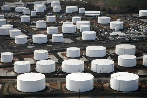 США изучают возможность хранения еще нескольких сотен миллионов баррелей нефти
