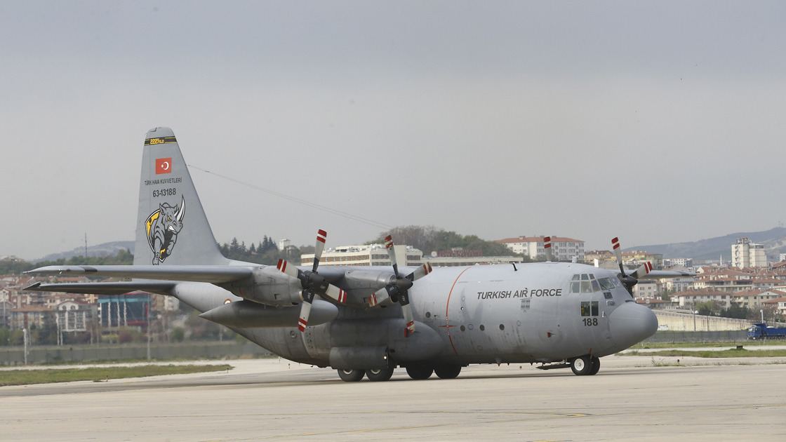 Очередной самолет с эвакуированными из Афганистана турецкими военнослужащими приземлился в Анкаре
