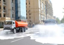 В Баку дезинфицируются улицы (ФОТОРЕПОРТАЖ)