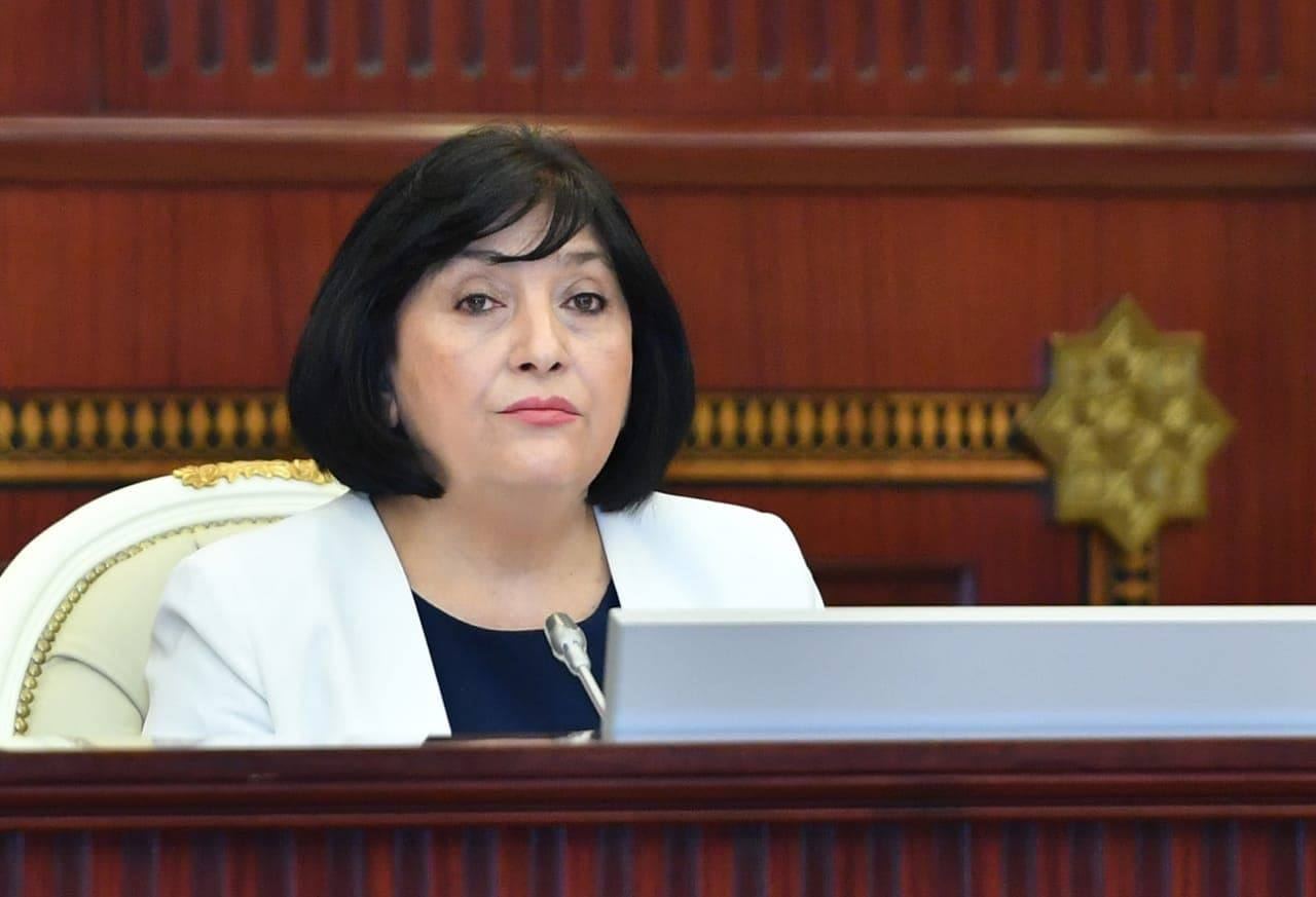 Спикер парламента Азербайджана обратилась к гражданам в связи с правилами, введенными на выходные (версия 2)