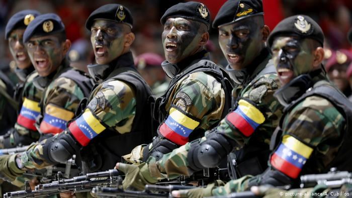 Президент Венесуэлы объявил о начале новой фазы военных учений