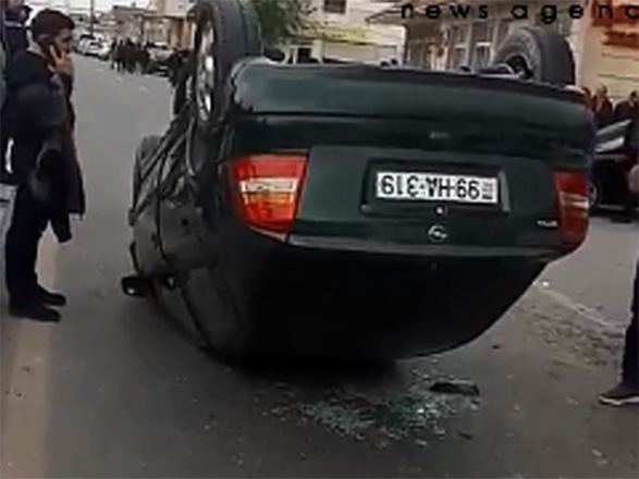Bakıda qəza - "Opel" aşaraq yolu kəsdi (VİDEO)