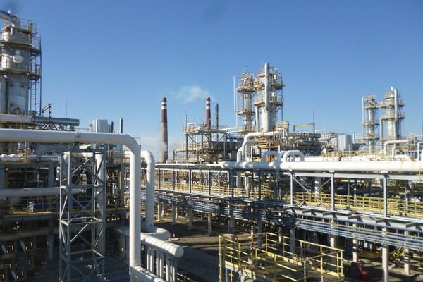 В Узбекистане приостановлена работа ряда нефте- и газоперерабатывающих заводов
