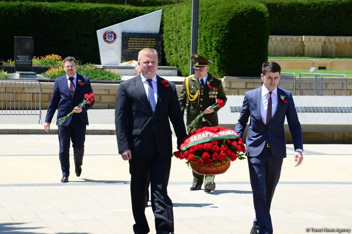 Azerbaijan marks Day of Victory in Great Patriotic War (PHOTO)