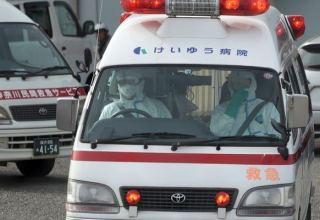 Ten passengers injured in Tokyo commuter train stabbing
