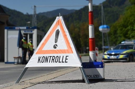 Austria says plans to fully reopen border with Switzerland