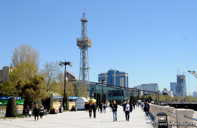 В Азербайджане отменен запрет на посещение бульваров, парков и мест отдыха (версия 2)