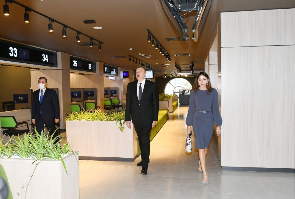 Президент Ильхам Алиев и Первая леди Мехрибан Алиева приняли участие в открытии Центра DOST номер 3 (ФОТО/ВИДЕО) (версия 2)