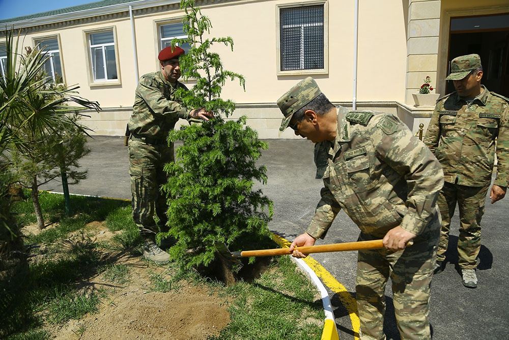 В прифронтовой зоне Азербайджана состоялось открытие новых воинских частей и проведен осмотр строящихся объектов (ФОТО/ВИДЕО)