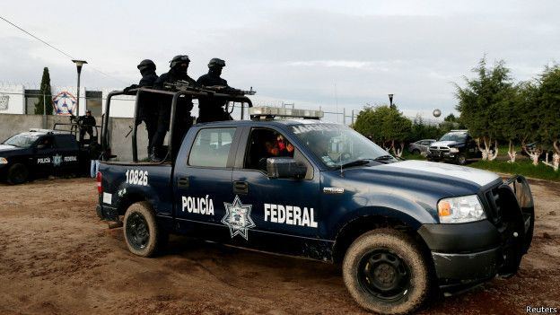 Пикап с 12 телами обнаружили в Мексике