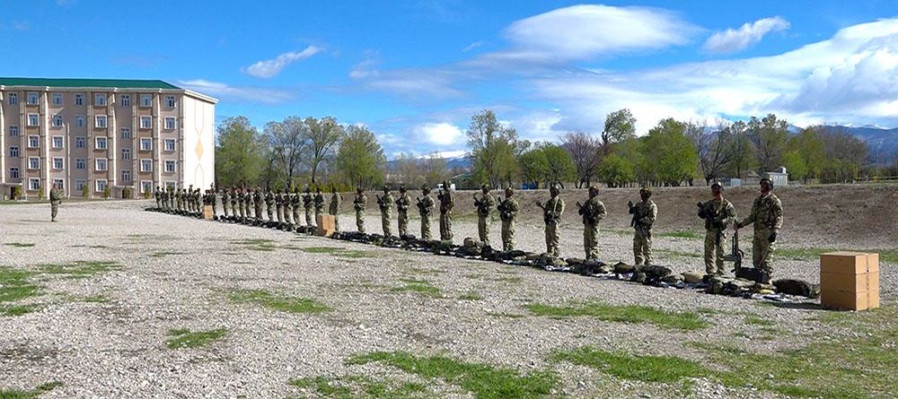 В Отдельной общевойсковой армии Нахчывана прошли соревнования среди разведчиков (ФОТО/ВИДЕО)