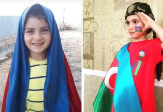 Дети с флагами Азербайджана поздравляют с Днем Республики  (ВИДЕО)