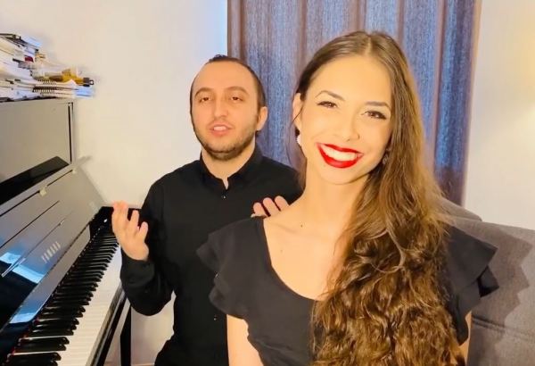 Потрясающе! Австрийская певица исполняет на азербайджанском "Ayrılarmı könül candan" (ВИДЕО)