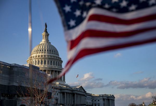 Сенат Конгресса США принял пакет стимулирующих экономику мер объемом $1,9 трлн