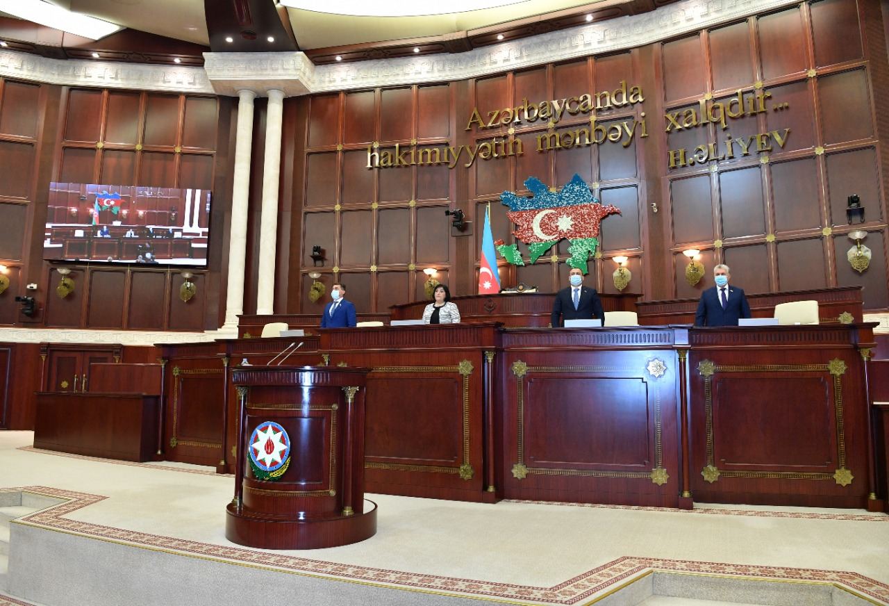 Весенняя сессия Милли Меджлиса Азербайджана объявлена закрытой