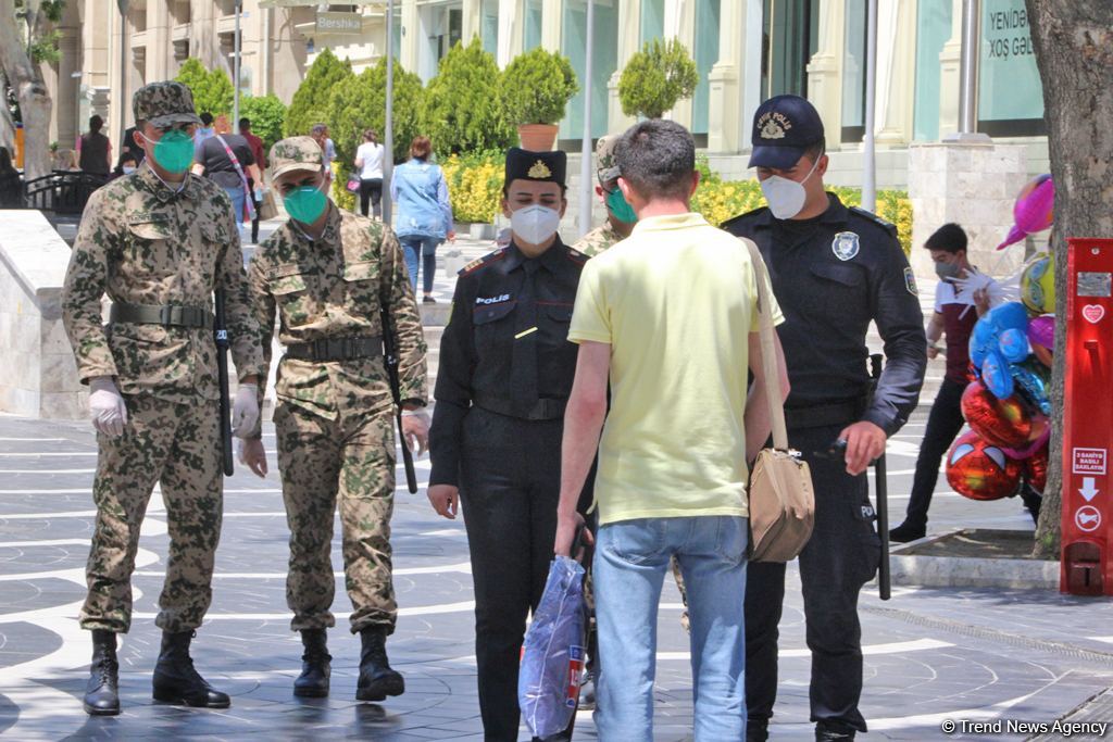 Əməkdar artist: Polis polkovniki məni saxladı və maskamın niyə olmadığını soruşdu