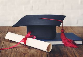 Отказано в признании дипломов 385 студентам бакинских филиалов зарубежных вузов