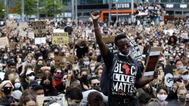 В Берлине задержаны почти 100 человек на акциях против расизма
