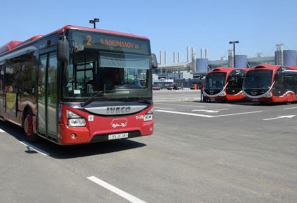 К перевозкам по экспресс-линиям в Баку привлекаются около 100 резервных автобусов - БТА