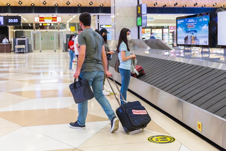 Для пассажиров внутренних рейсов в Азербайджане запущена новая электронная услуга