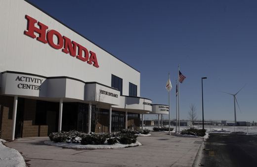 Honda отзывает почти 790 тыс. автомобилей из-за открывающегося при движении капота
