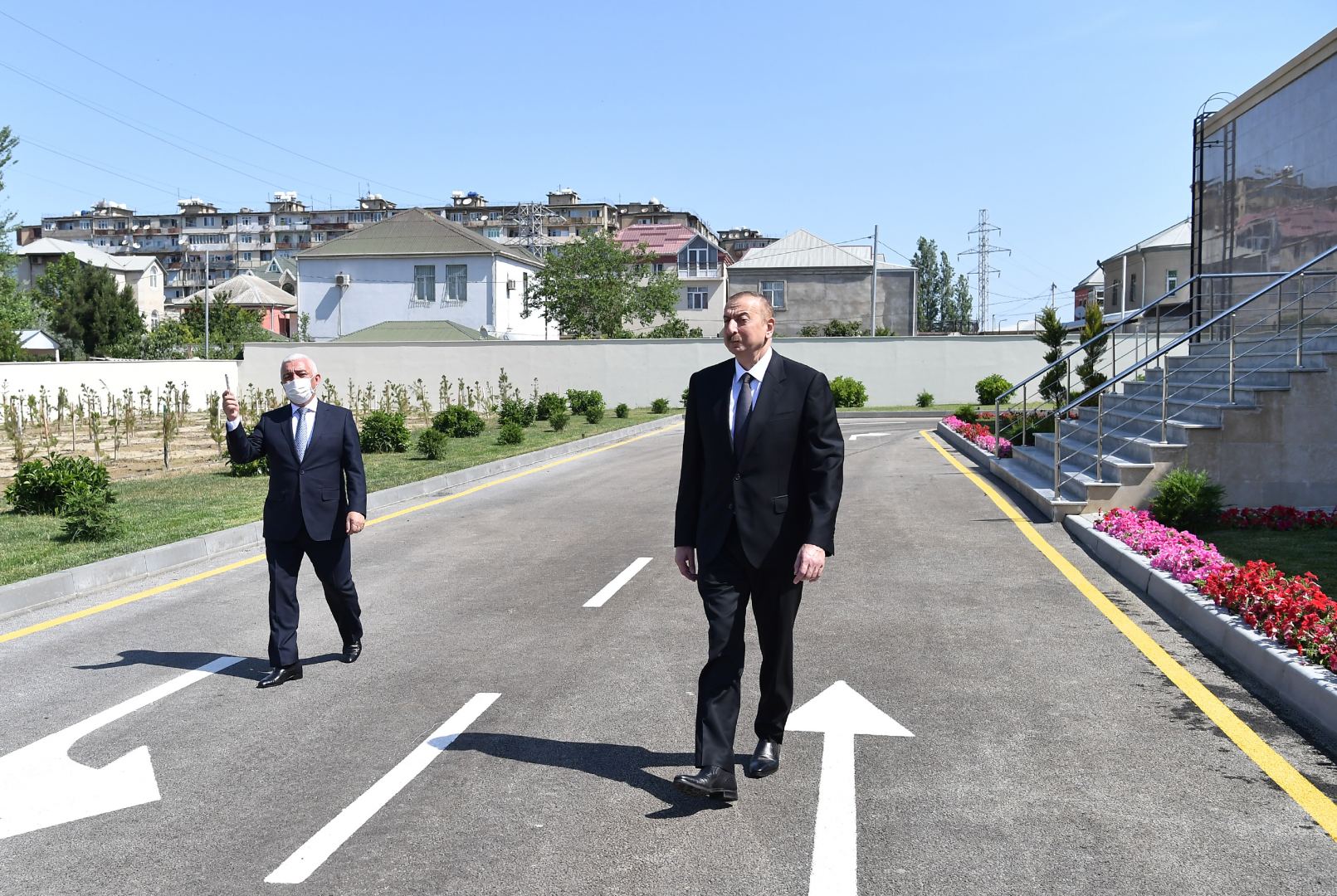 Prezident İlham Əliyev Bakının Xətai rayonunda “Azərenerji”nin “Əhmədli” yarımstansiyasının açılışında iştirak edib (FOTO) (YENİLƏNİB) - Gallery Image