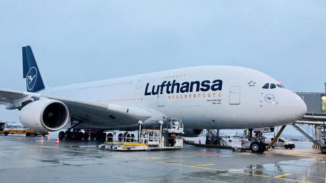 Lufthansa reaches deal with pilots to cut costs