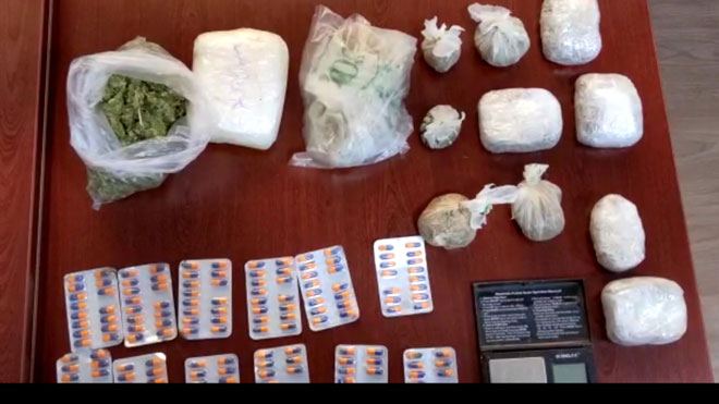 Bakıda narkotik alverçisi küçədə 3 kiloqram heroinlə yaxalandı (FOTO)