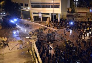 Армия и полицейские вытеснили демонстрантов из центра Бейрута