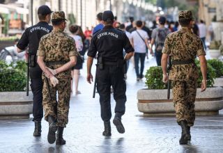 Azerbaijani health minister calls for vigilance in autumn despite lifting of mask regime