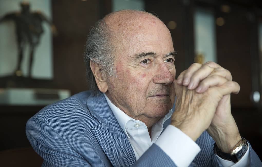 В Швейцарии начали новое расследование в отношении бывшего главы ФИФА Блаттера