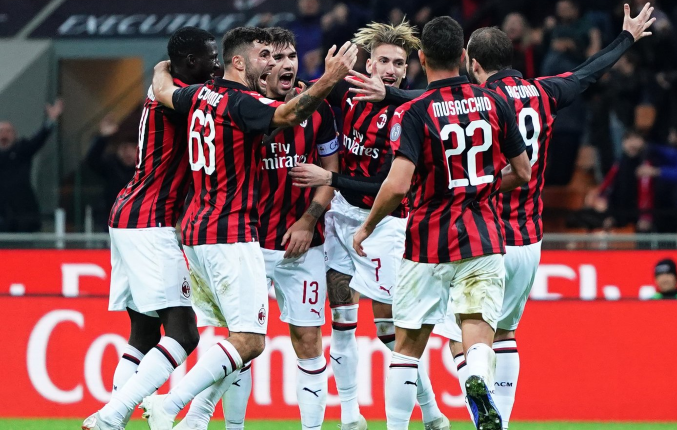 "Милан" разгромил "Ювентус" в чемпионате Италии и вытеснил его из зоны ЛЧ