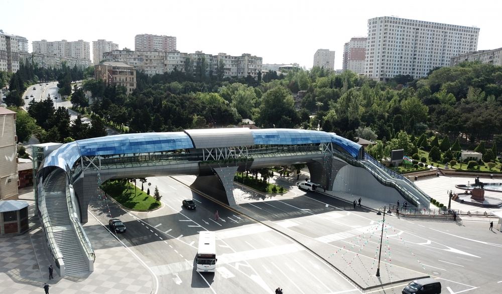 President Ilham Aliyev attends opening of above-ground pedestrian crossing in Neapol Street, Baku (PHOTO/VIDEO)