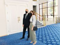 Президент Ильхам Алиев и Первая леди Мехрибан Алиева ознакомились со строительством нового здания Гянджинского государственного драмтеатра (ФОТО/ВИДЕО)