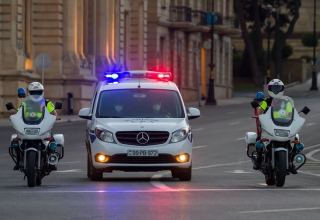 Штрафы за нарушение правил парковки и стоянки вновь будет выписывать дорожная полиция Азербайджана